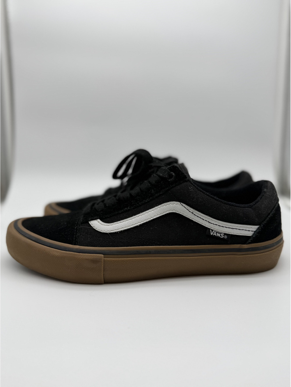 Vans Old Skool Pro Black and White Gume Suede Canvas Skate Shoes, Size 10 - Picture 4 of 8